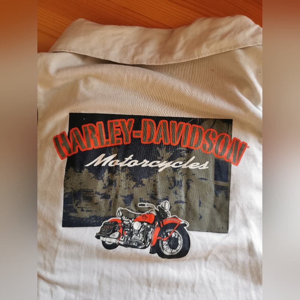Harley-Davidson grey beige button up shirt with Motorcycle Graphic womens Small